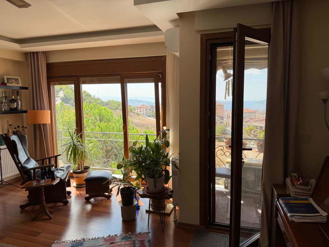 MALTEPE ZÜMRÜTEVLER’DE HER ODADAN DENİZ MANZARALI, ULAŞIM AVANTAJLI 2+1 SATILIK DAİRE
