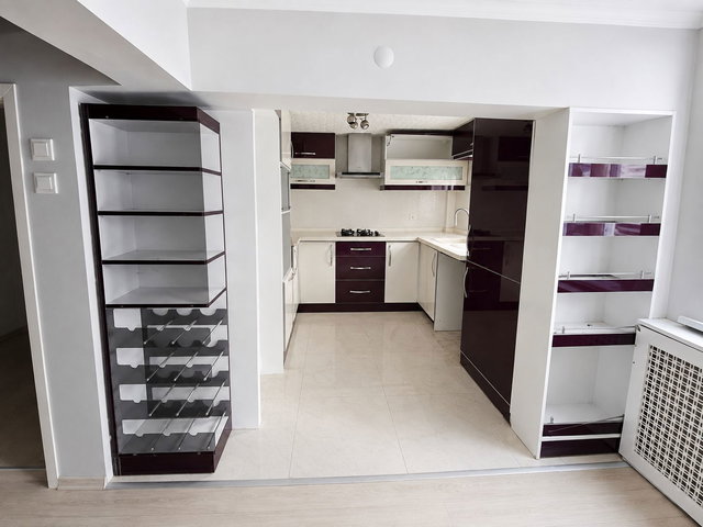 BATIKENT İNÖNÜ MAHALLESİ'NDE YENİLENMİŞ , MASRAFSIZ , SATILIK 3+2 TRIPLEKS VILLA