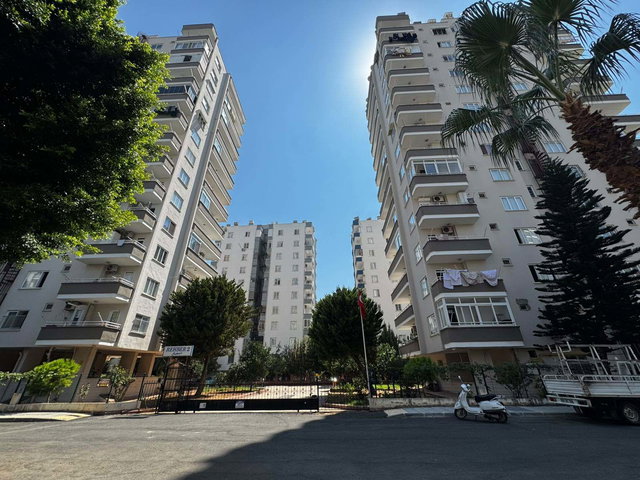 REMAX PALM'DEN MENDERES MAH.REHBER 2 SİTESİNDE GENİŞ 3+1 DAİRE