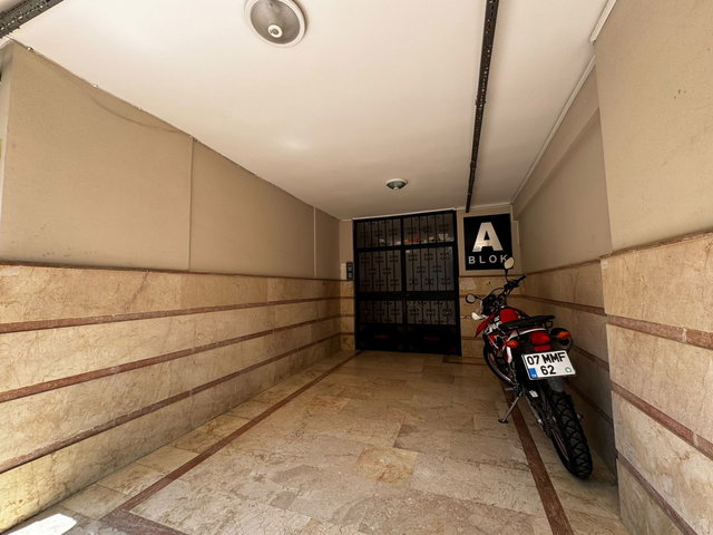 REMAX PALM'DEN MENDERES MAH.REHBER 2 SİTESİNDE GENİŞ 3+1 DAİRE