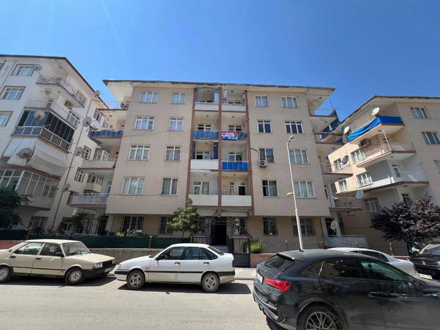 KERNEK MAHALLESI IPEK CADDESINDE SATILIK 3+1 ARA KAT DAIRE