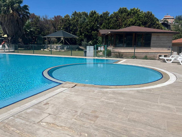 URLA BIN KONUTLAR’DA DOĞA İLE İÇ İÇE, HAVUZLU VE GENIŞ BAHÇELI KIRALIK ÖZEL VILLA​