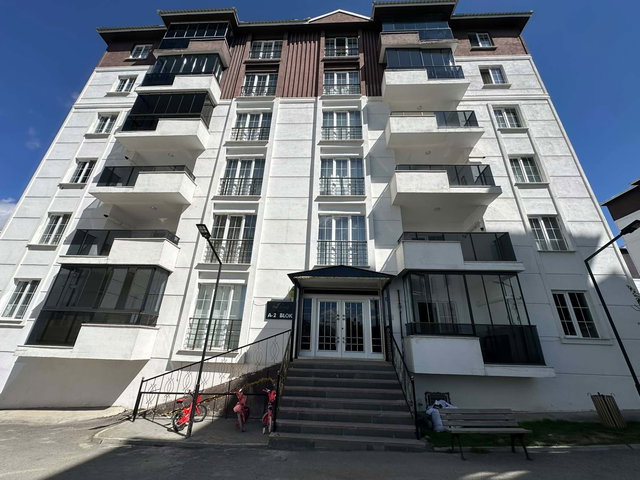 REMAX İLKE'DEN HİLALKENT'TE 3+1 KİRALIK ARA KAT DAİRE