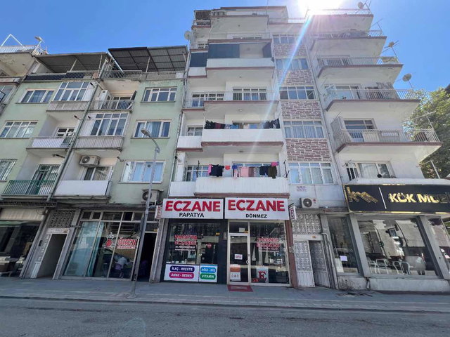 EMEKSIZ CADDESINDE RE/MAX GÜNEŞ'TEN SATILIK 2+1 DAIRE