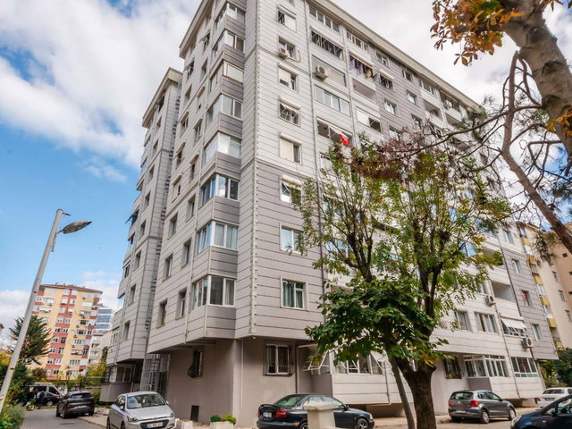MERDIVENKÖY'DE KIRALIK 3+1 DAIRE
