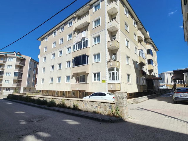 REMAX İLKE'DEN ABDURRAHMANGAZİ'DE 3+1 SATILIK LÜKS DAİRE