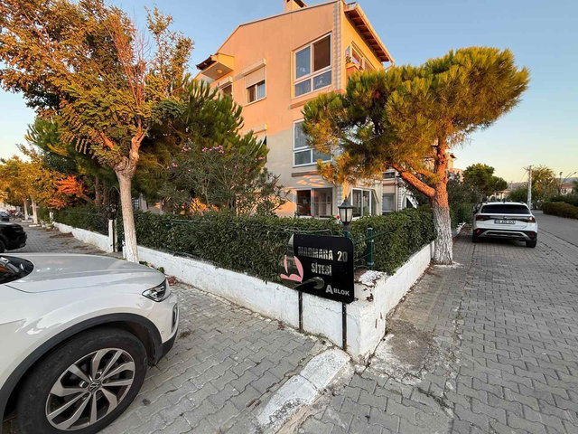 ŞARKÖY CUMHURİYETTE SİTE İÇİ EŞYALI, BAHÇE KATI 65 M² DAİRE