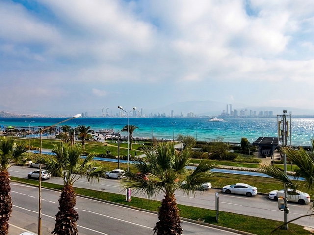 İZMIR KARŞIYAKA YALISINDA FULL DENIZ MANZARALI, OTOPARKLI 4+1