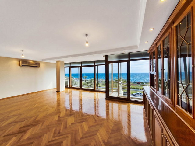 İZMIR KARŞIYAKA YALISINDA FULL DENIZ MANZARALI, OTOPARKLI 4+1