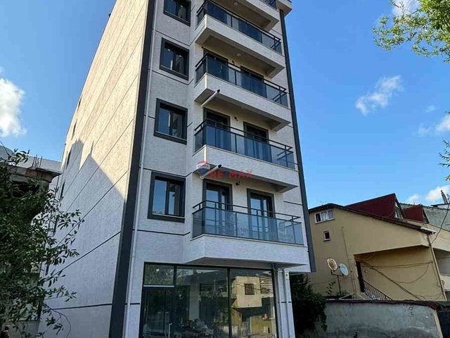 PENDİK GÜLLBAĞLARDA SATILIK İSKANLI ARAKAT 2+1 DAİRE 90M2