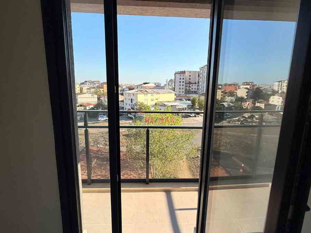 PENDİK GÜLLBAĞLARDA SATILIK İSKANLI ARAKAT 2+1 DAİRE 90M2