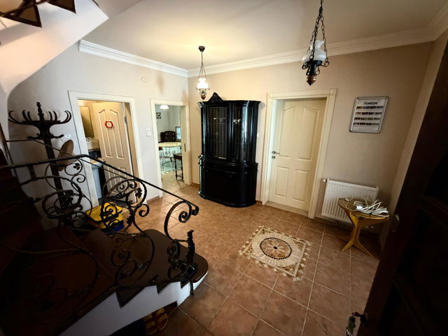 REMAX HÜR FURKAN ATAK'TAN SAPANCA'DA TURİZM BELGELİ IKI VILLA
