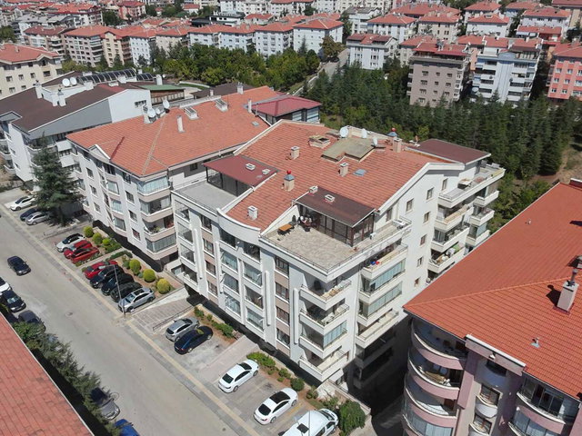 ÖVEÇLER DE 5+1 GENİŞ TERASLI SATILIKDUBLEKS DAİRE