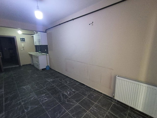 REMAX PİN'DEN AYDIN ORTA MH SELANİK CD FIRSAT 1+1 KİRALIK BOŞ DAİRE