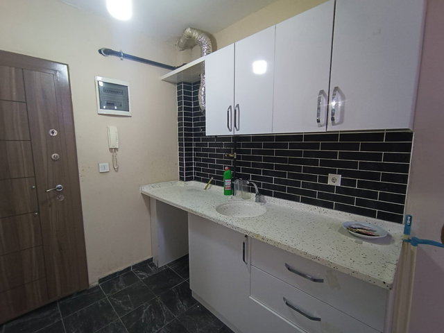 REMAX PİN'DEN AYDIN ORTA MH SELANİK CD FIRSAT 1+1 KİRALIK BOŞ DAİRE