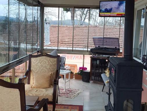 REMAX ANKA'DAN AHMETLİ'DE 430M2 ARSA IÇINDE MÜSTAKİL VİLLA