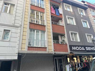 BAĞCILAR 15 TEMMUZ MAH.’DE 3+1 | 128 M² BRÜT | 2 BANYOLU | BALKONLU | BOŞ KİRALIK DAİRE