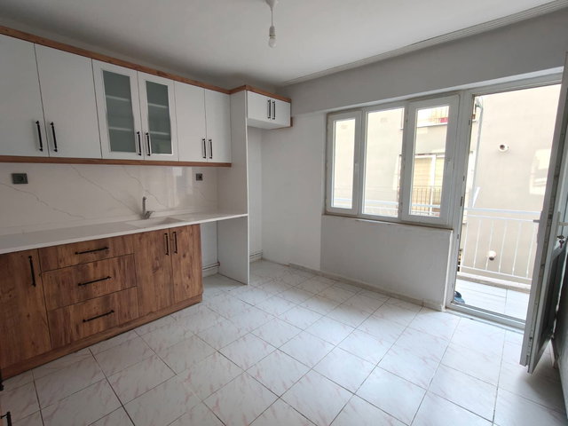 REMAX PİN'DEN AYDIN EFELER ZAFER MAHALLESI’NDE MERKEZI KONUMDA 3+1 KIRALIK DAIRE
