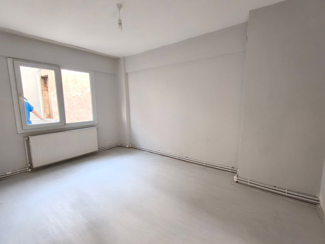 REMAX PİN'DEN AYDIN EFELER ZAFER MAHALLESI’NDE MERKEZI KONUMDA 3+1 KIRALIK DAIRE