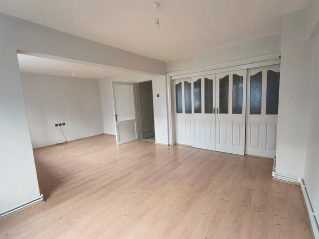 REMAX PİN'DEN AYDIN EFELER ZAFER MAHALLESI’NDE MERKEZI KONUMDA 3+1 KIRALIK DAIRE