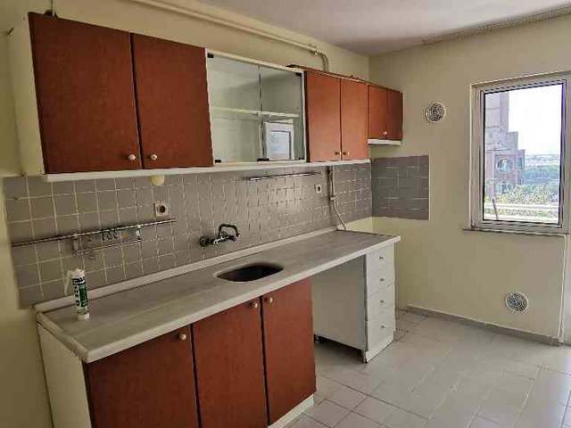 İZMİT’TE SİTE İÇİNDE 3+1 | 120 M² BRÜT | MERKEZİ ISITMA (PAY ÖLÇER) | BOŞ & EŞYASIZ