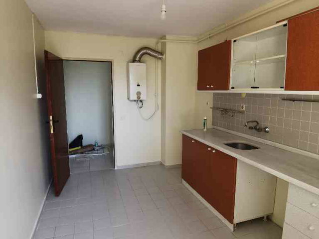 İZMİT’TE SİTE İÇİNDE 3+1 | 120 M² BRÜT | MERKEZİ ISITMA (PAY ÖLÇER) | BOŞ & EŞYASIZ