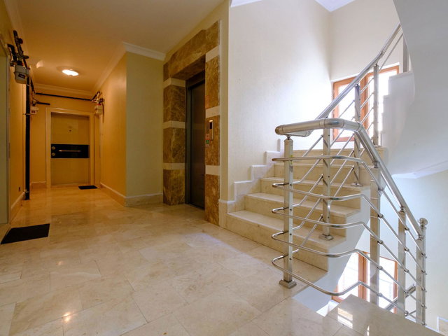 BİRLİK MAHALLESİ 493.CADDE'DE EŞYALI 1+1  SATILIK DAİRE