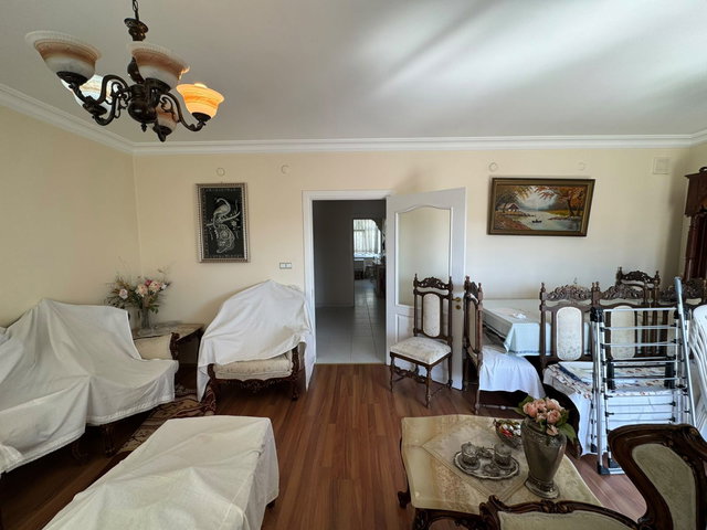 REMAX MAHMUT BEKDEMIR DEN BEYLIKDÜZÜ IHLAS MARMARA EVLERI 2.KISIM 2.ADA IYI KONUMDA 3+1
