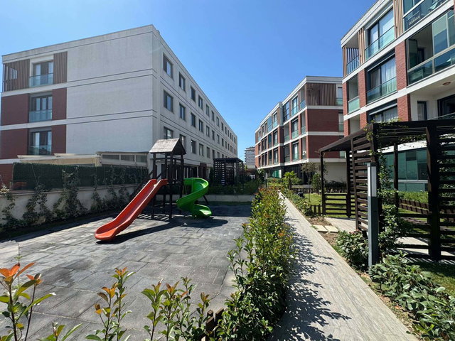 LOTUS MİMAROBA SİTESİ’NDE 4+1 | 184 M² BRÜT | 3 CEPHELİ | 2 BANYOLU KİRALIK DAİRE