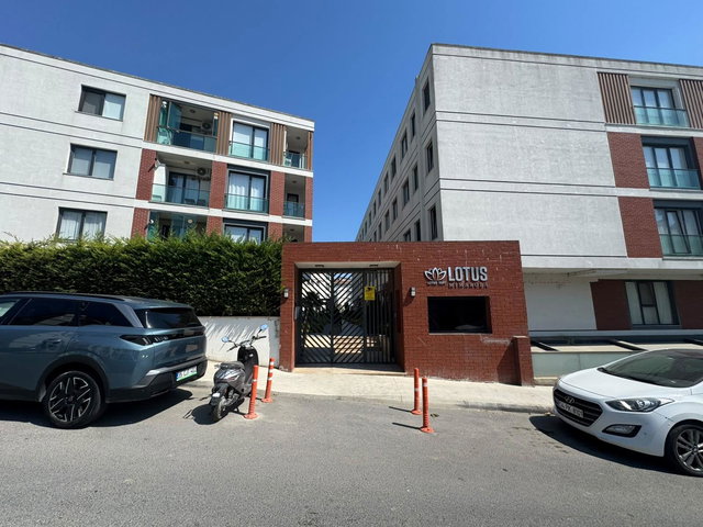 LOTUS MİMAROBA SİTESİ’NDE 4+1 | 184 M² BRÜT | 3 CEPHELİ | 2 BANYOLU KİRALIK DAİRE