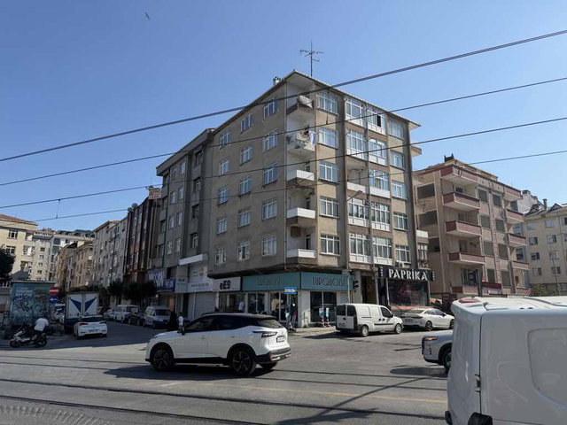 GÜNGÖREN'DE TRAMVAY YOLU ÜZERİNDE KENTSEL DÖNÜŞÜM FIRSATI