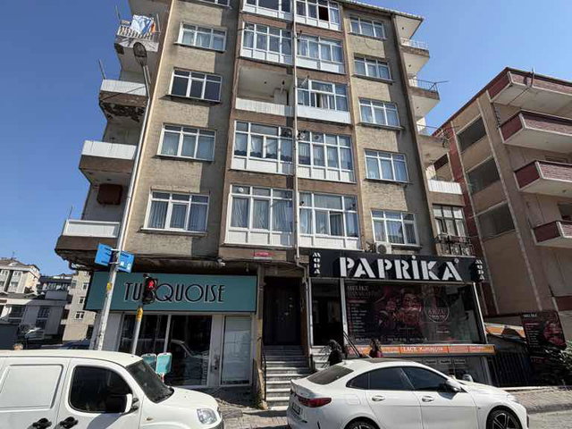 GÜNGÖREN'DE TRAMVAY YOLU ÜZERİNDE KENTSEL DÖNÜŞÜM FIRSATI