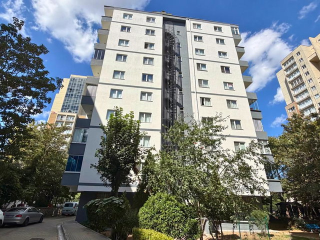 YENİ YAŞAM SİTESİ METROBÜSE 10 DK ARA KAT SATILIK 3+1