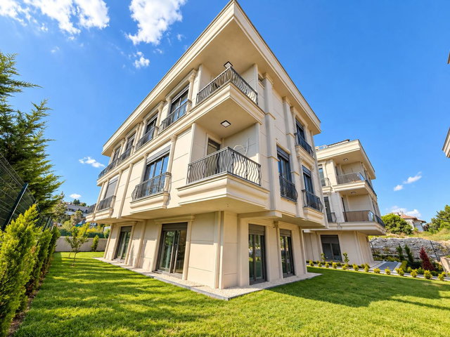 MÜSTAKIL BAHÇELI BITIŞIK NIZAM DENIZ VE VADI MANZARALI 5+2 KIRALIK VILLA