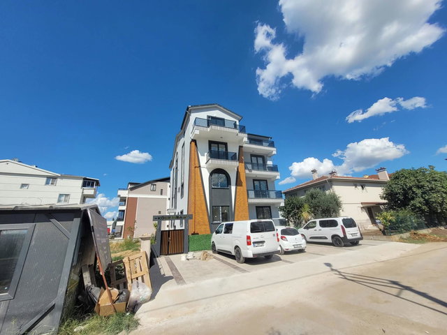 GÖLCÜK YAZLIK MAHALLESINDE SIFIR 2+1 DUBLEKS KIRALIK DAIRE