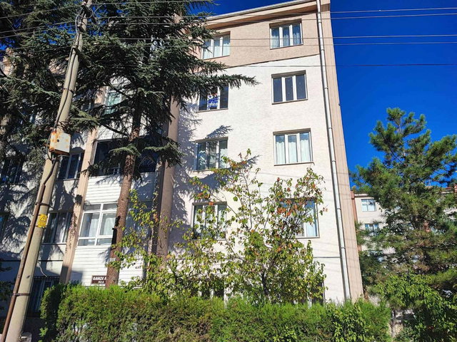 RE/MAX MOD'DAN GÖLETLİ PARK YAKINI KİRALIK 2+1 DAİRE