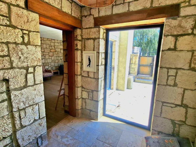 ASSOS DEMİRCİ KÖYÜ SATILIK 2 KATLI MÜSTAKİL TAŞ EV