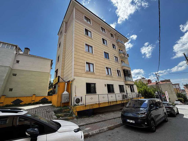 KARTAL CUMHURIYET MAHALLESI BALKONLU ARA KAT SATILIK 3 + 1 DAIRE
