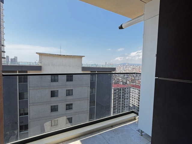 KARTAL HÜRRIYET MAHALLESI DENIZ MANZARALI BALKONLU KIRALIK 2 + 1 DAIRE