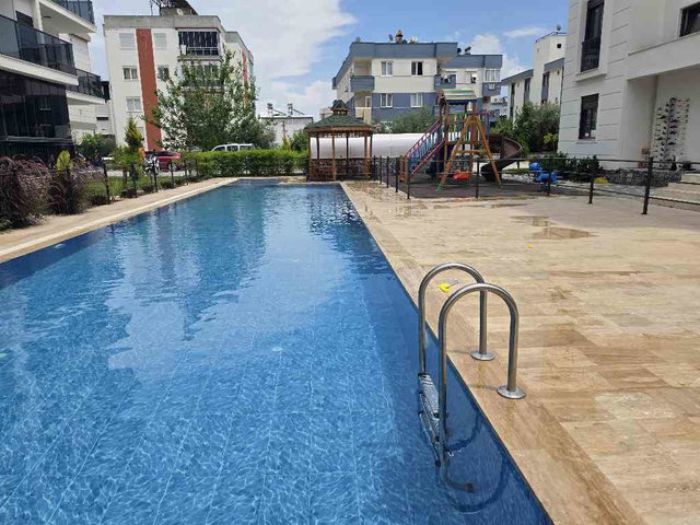 VARSAK AKTOPRAK 'DA HAVUZLU 1+1 KİRALIK DAİRE
