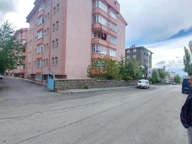 REMAX İLKE'DEN A.GAZİ'DE 3+1 SATILIK DAİRE