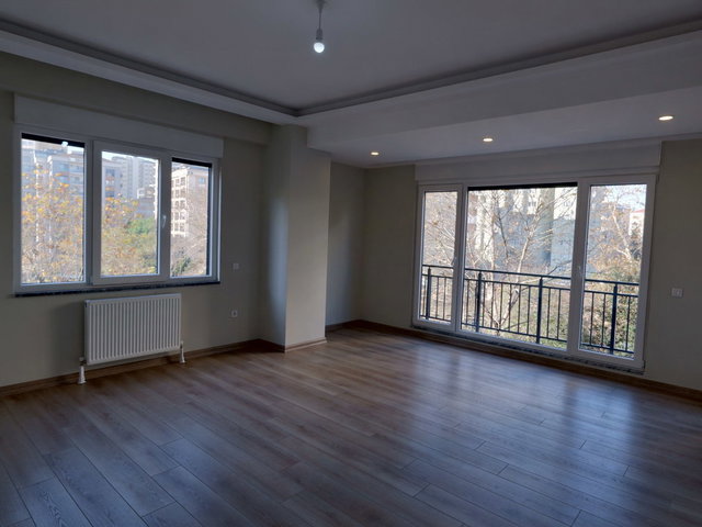 ERENKÖY ÇARŞIDA MARMARAY YAKINI SATILIK SIFIR 3+1 DAIRE 128 M2