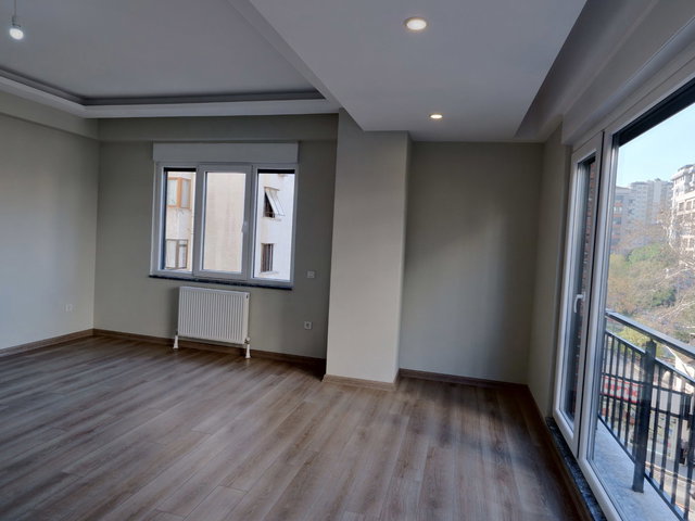 ERENKÖY ÇARŞIDA MARMARAY YAKINI SATILIK SIFIR 3+1 DAIRE 128 M2