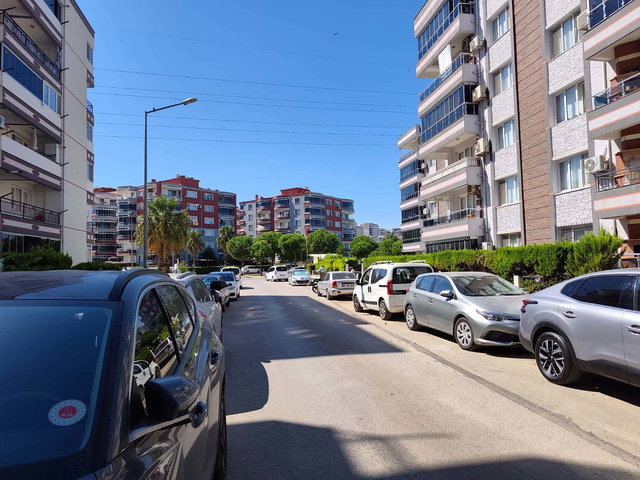 ALİAĞA SİTELER’DE MERKEZİ KONUMDA, SATILIK , YEŞİLLİKLER İÇİNDE 3+1 DAİRE