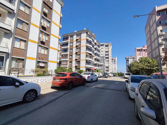 ALİAĞA SİTELER’DE MERKEZİ KONUMDA, SATILIK , YEŞİLLİKLER İÇİNDE 3+1 DAİRE