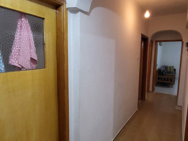 AKÇAY’DA CUMA PAZARI CİVARI SATILIK 2+1 DAİRE