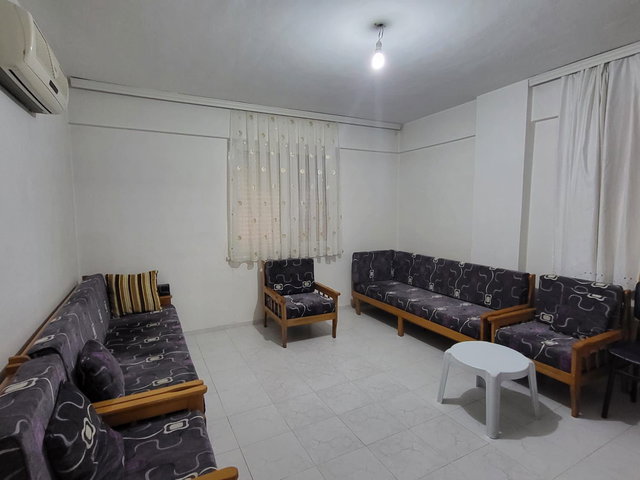 AKÇAY’DA CUMA PAZARI CİVARI SATILIK 2+1 DAİRE