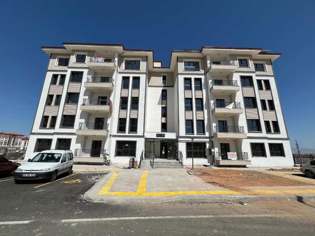 ÇAMURLUK TOKİ'DE 3+1 KİRALIK DAİRE