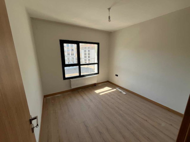 ÇAMURLUK TOKİ'DE 3+1 KİRALIK DAİRE