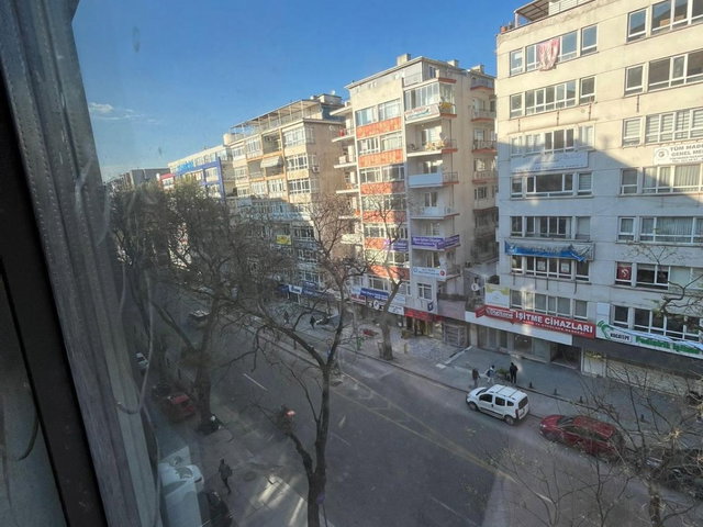 KIZILAY MERKEZ'DE MODERN 1+0 STÜDYO DAIRE
